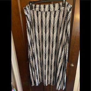 Liz Claiborne Long Skirt - Petite XL, Like New.